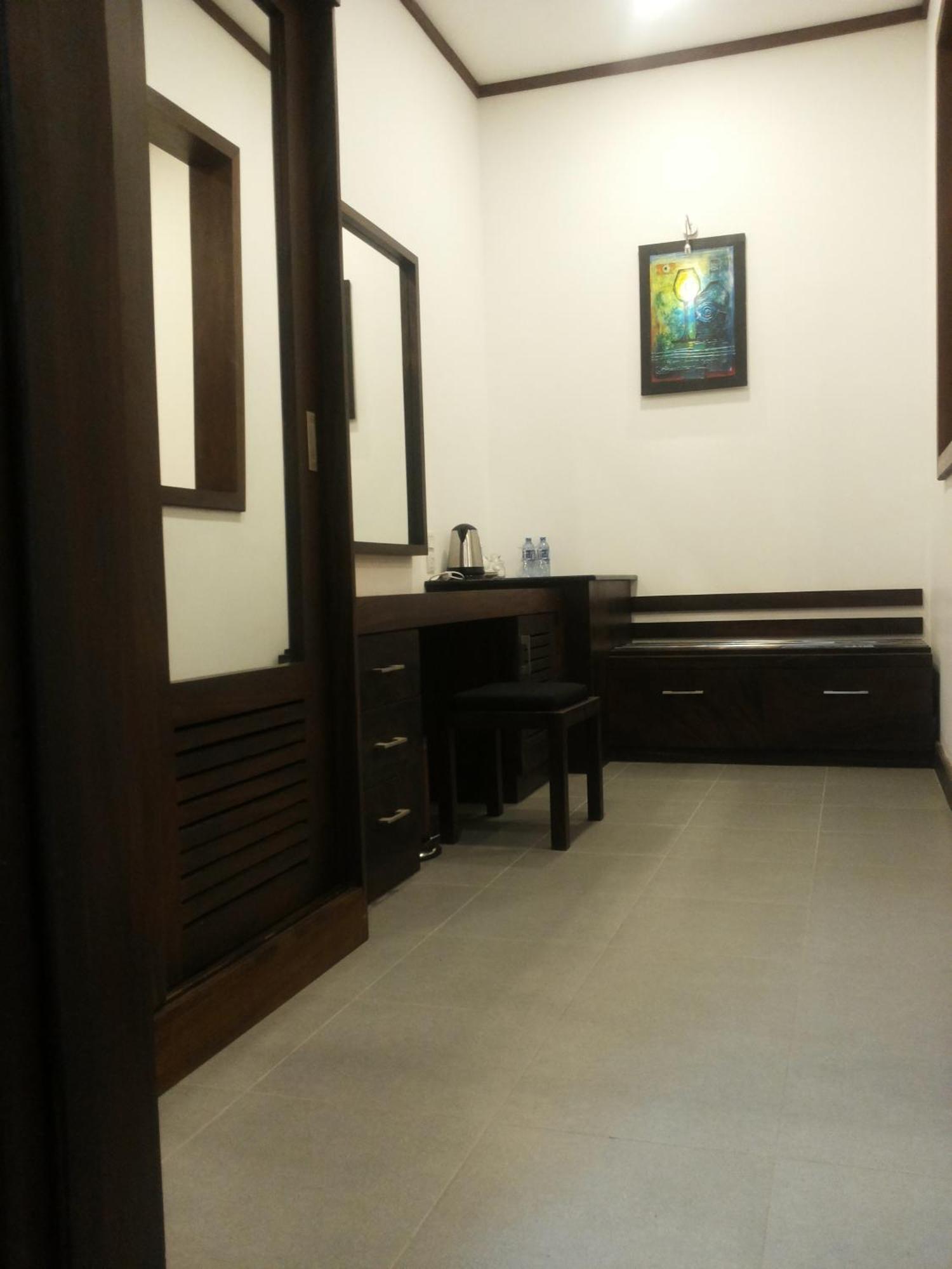 Blue Beach Hotel Wadduwa Room photo